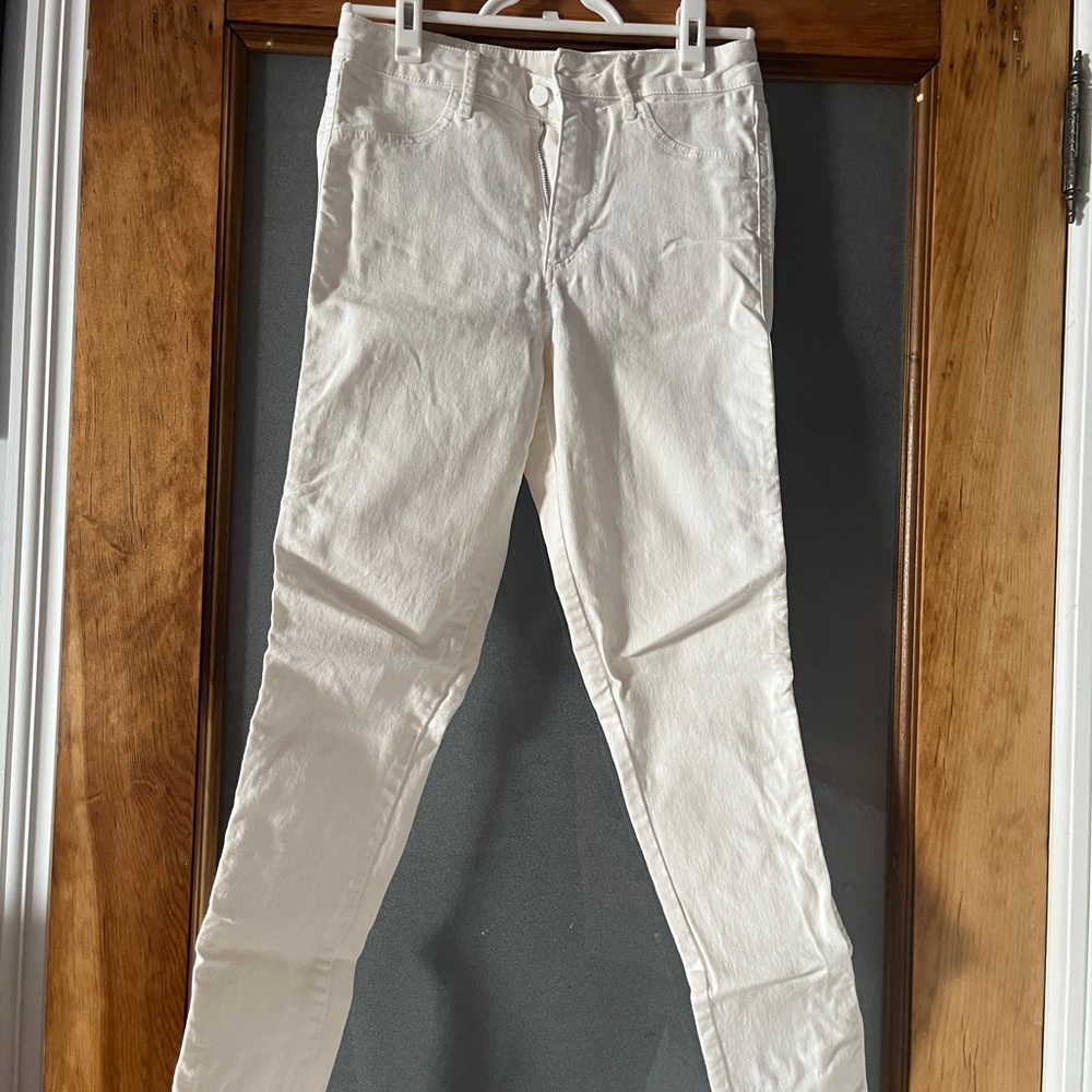 Stylish White Skinny Jeans